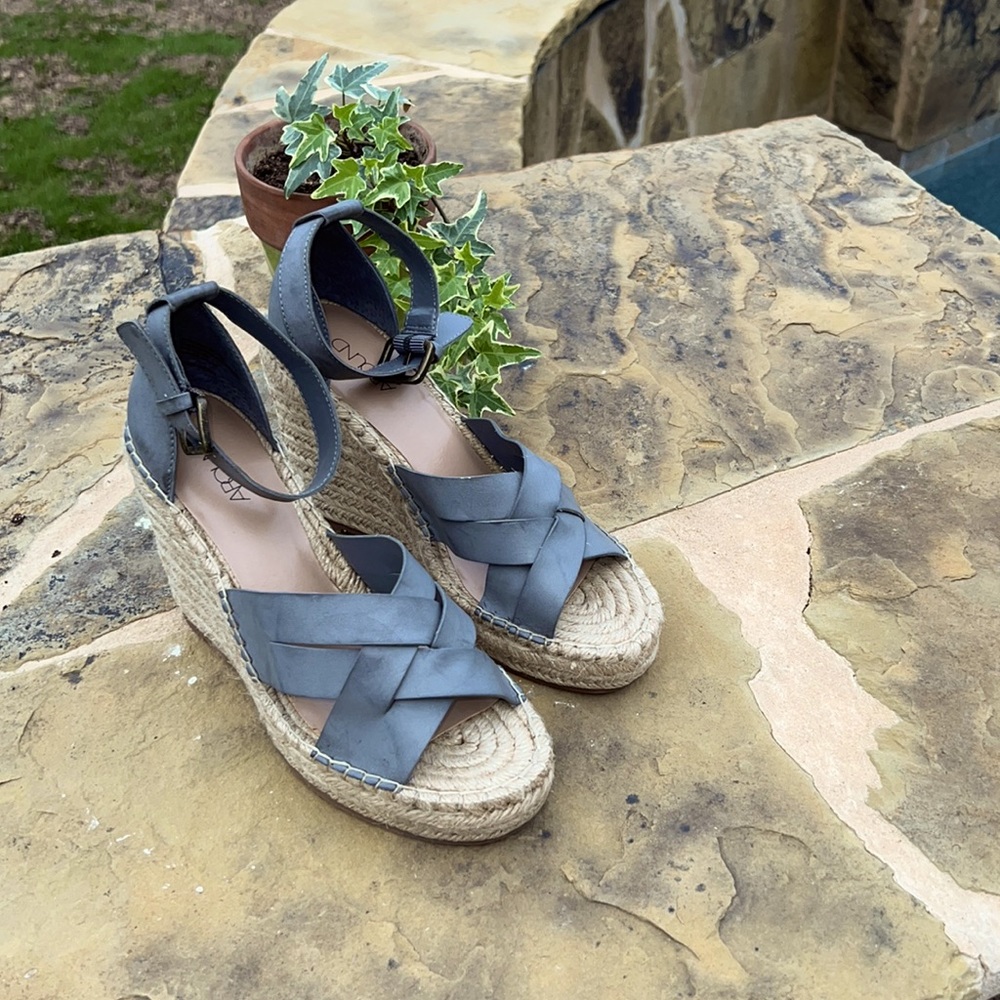 NWT Abound size 7 rope espadrille 4 inch Wedges
